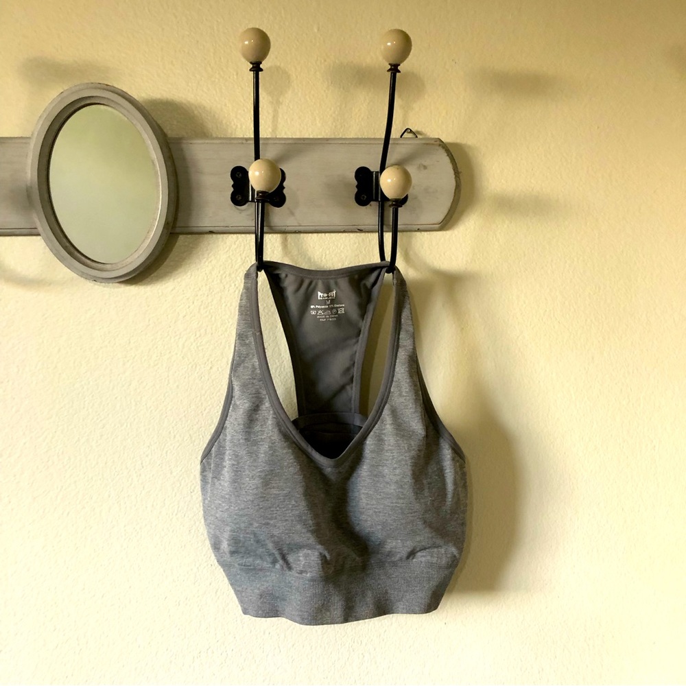 Medium exercise bra never worn!